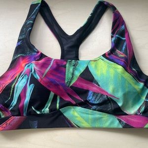 DSG medium support sports bra. NWTs.